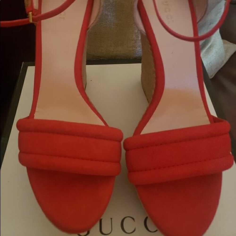 ❤️❤️❤️GUCCI WEDGES 41 1/2❤️❤️❤️